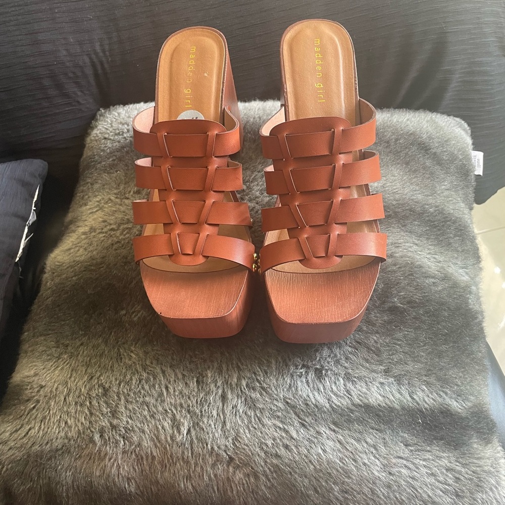 Madden Girl brown heel slip on platform, Size 9.5
